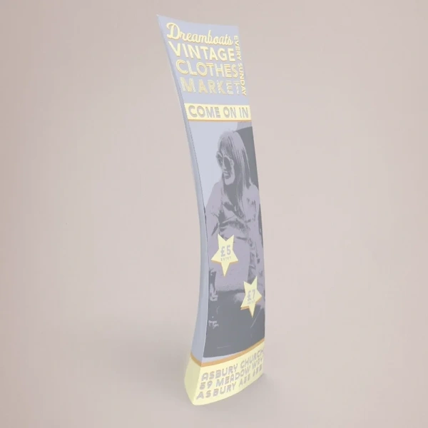  Totem Display - Curved